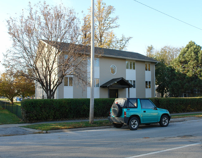 2405 Avenue A in Council Bluffs, IA - Foto de edificio - Building Photo