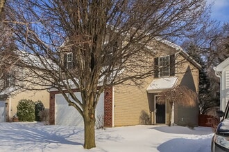 1914 Dry Wash Rd in Hilliard, OH - Building Photo - Building Photo