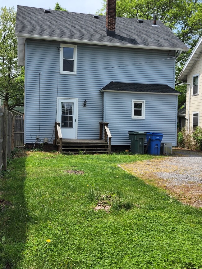 536 Merchants Rd in Rochester, NY - Foto de edificio - Building Photo