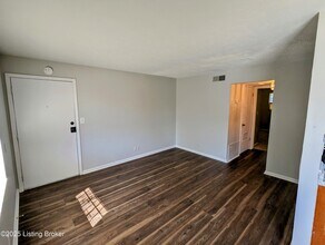 3523 Georgetown Pl in Louisville, KY - Building Photo - Building Photo