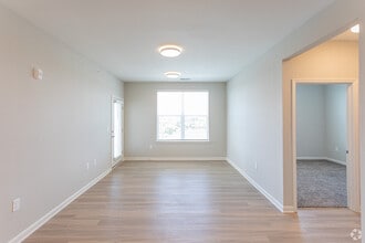 Burkle and Main in Memphis, TN - Building Photo - Interior Photo