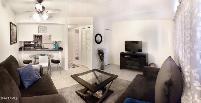 7436 E Chaparral Rd in Scottsdale, AZ - Building Photo - Building Photo
