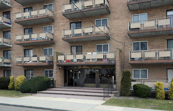 Tiffany Apartments in Patchogue, NY - Building Photo - Building Photo