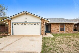 12913 Heron Ln in Oklahoma City, OK - Building Photo