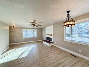 724 Ponderosa Dr in Fort Collins, CO - Building Photo - Building Photo