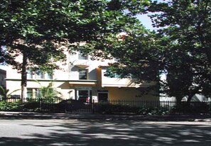 Park Front in Miami Beach, FL - Building Photo