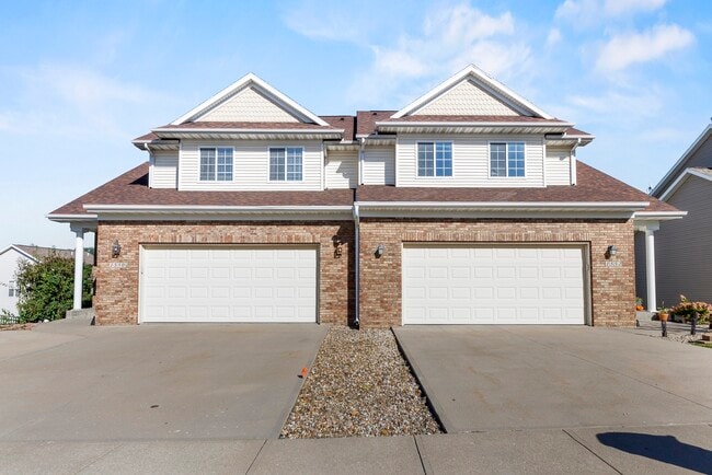 property at 1552 Cook Cir