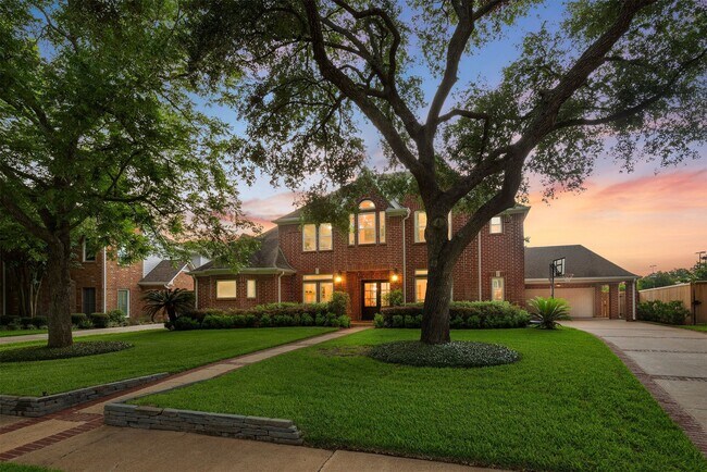 3114 W Autumn Run Cir in Sugar Land, TX - Building Photo - Building Photo