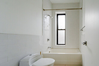 272 Sumpter St in Brooklyn, NY - Building Photo - Interior Photo