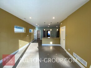 107 Diamond Ave SE, Unit 2 in Grand Rapids, MI - Foto de edificio - Building Photo