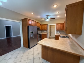 133 Garden Dr in Bardstown, KY - Foto de edificio - Building Photo