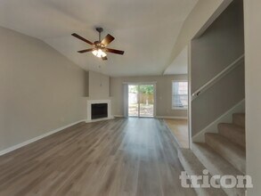 7742 Settlers Landing Trail S, Unit A407 in Jacksonville, FL - Building Photo - Building Photo