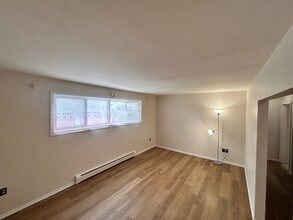 75 Preston St in Guelph, ON - Building Photo - Building Photo