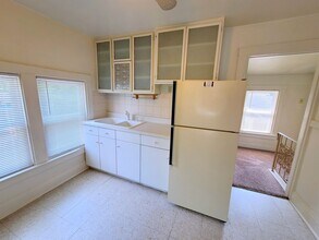 1217 1/2 E Jackson Blvd in Elkhart, IN - Building Photo - Building Photo