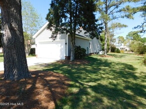 6109 Schooner Ct in New Bern, NC - Building Photo - Building Photo