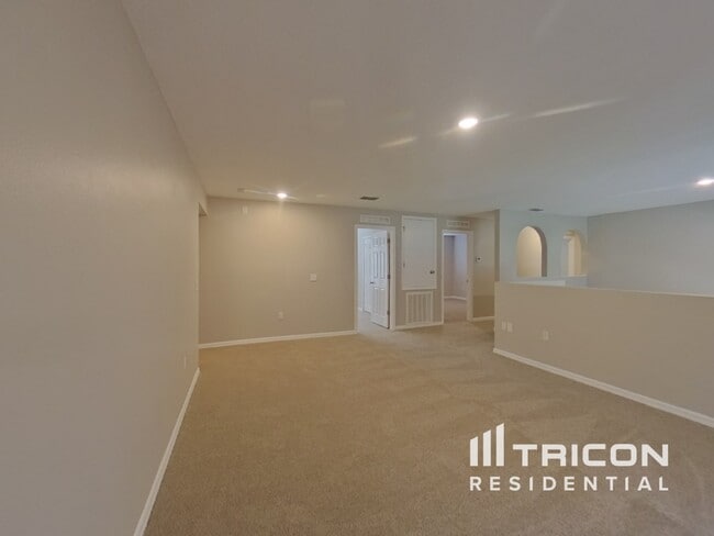 1814 Torrington Dr in Mascotte, FL - Building Photo - Building Photo