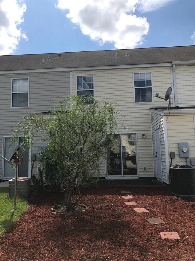 431 Lake Park Way in Okatie, SC - Building Photo - Building Photo