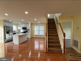11219 Potomac Oaks Dr in Rockville, MD - Building Photo