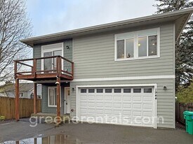 1944 Olympia Ave NE in Olympia, WA - Building Photo