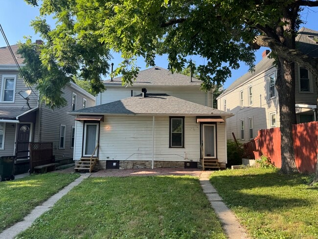 65 W Blake Ave in Columbus, OH - Building Photo - Building Photo