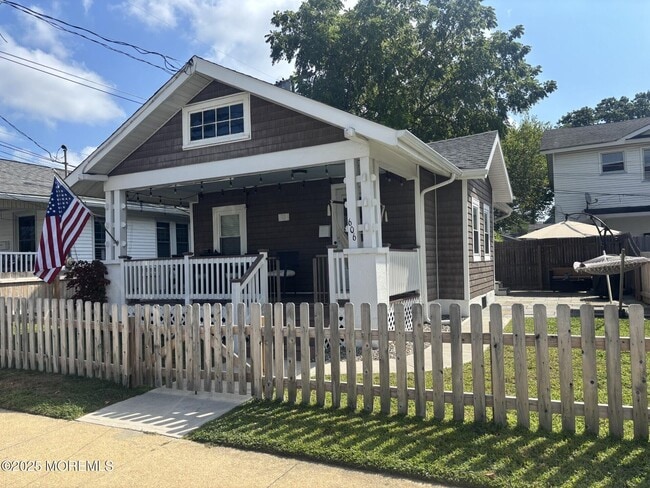 property at 606 Hammond Ave