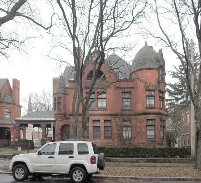 217 Union St in Schenectady, NY - Building Photo - Building Photo