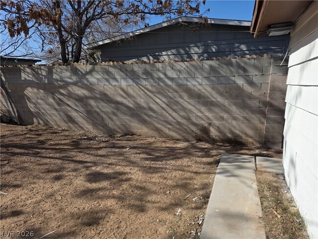 301 Lance Ave in North Las Vegas, NV - Building Photo - Building Photo
