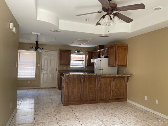 2216 N Erica St in Pharr, TX - Building Photo - Building Photo