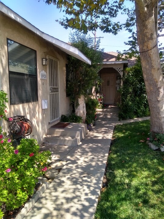 10920 Culver Blvd in Culver City, CA - Building Photo
