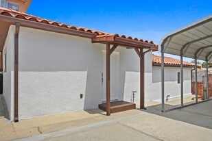 536 Short St in Inglewood, CA - Building Photo