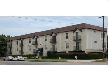 Victory Blvd Apartments in North Hollywood, CA - Building Photo - Building Photo