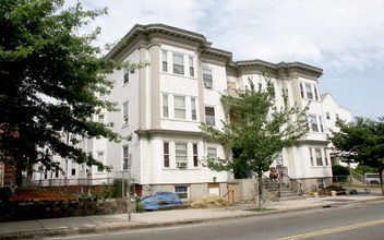 228-244 Washington St in Lynn, MA - Building Photo - Building Photo