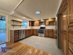 7445 SW 102nd Ave in Beaverton, OR - Building Photo - Building Photo