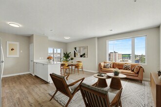 Cinque Apartments in London, ON - Building Photo - Building Photo