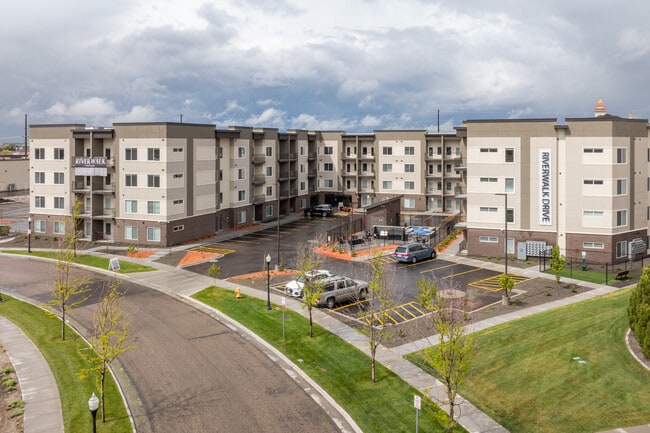 Riverwalk Apartments in Idaho Falls, ID - Foto de edificio - Building Photo