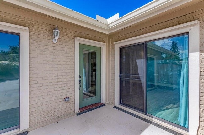 5518 Golden Eagle Cir in Palm Beach Gardens, FL - Building Photo - Building Photo