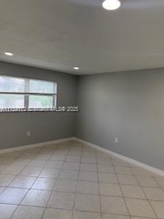 2800 NE 203rd St in Miami, FL - Building Photo - Building Photo