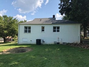 1219 Brookwood Dr in Winston-Salem, NC - Building Photo - Building Photo