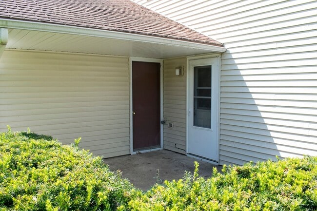 2510 Myers Ct in Champaign, IL - Building Photo - Building Photo