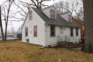 25408 W Il Rte 173 in Antioch, IL - Building Photo