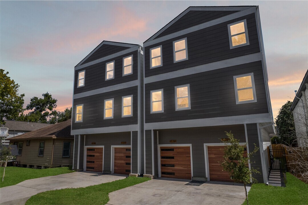 6528 Tuskegee St in Houston, TX - Foto de edificio