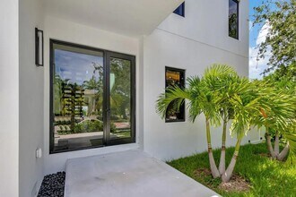 214 28th St in West Palm Beach, FL - Building Photo - Building Photo