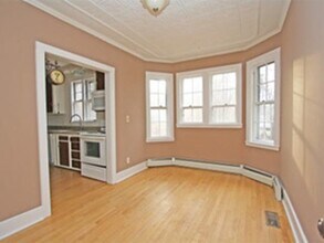 63 Taylor St in Nashua, NH - Foto de edificio - Building Photo