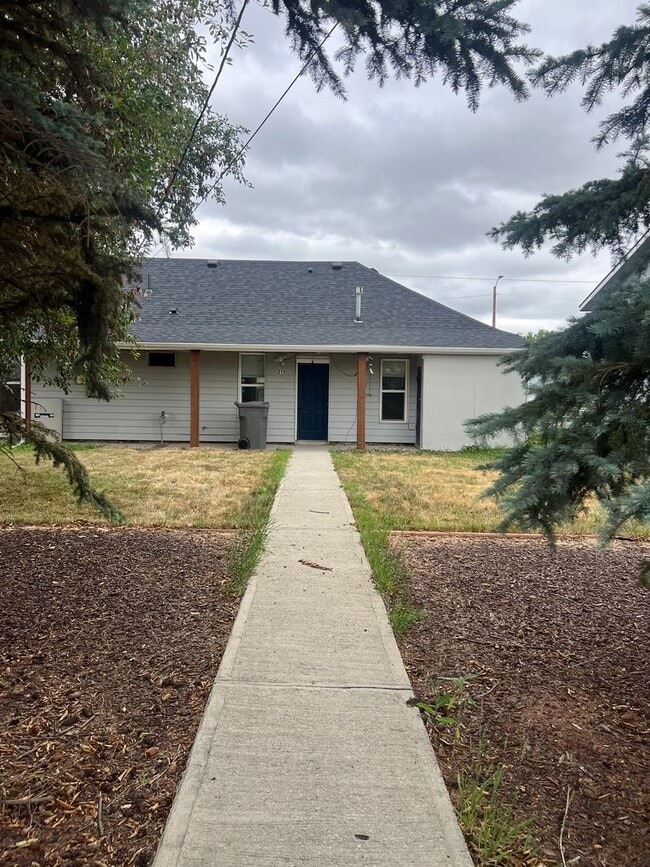 property at 211 W Main St