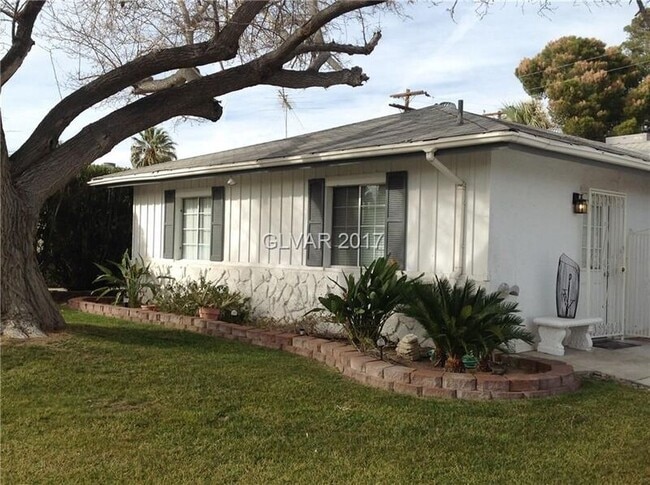 property at 2208 Sunland Ave