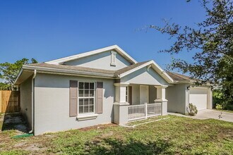 347 Western Ave S in Lehigh Acres, FL - Building Photo - Building Photo