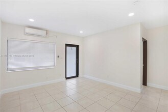 502 NW 7th Ct in Hallandale Beach, FL - Building Photo - Building Photo