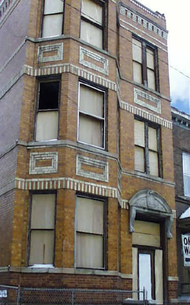 2610 W Thomas St in Chicago, IL - Building Photo