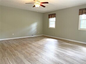 641 Hood Rd in Stockbridge, GA - Building Photo - Building Photo