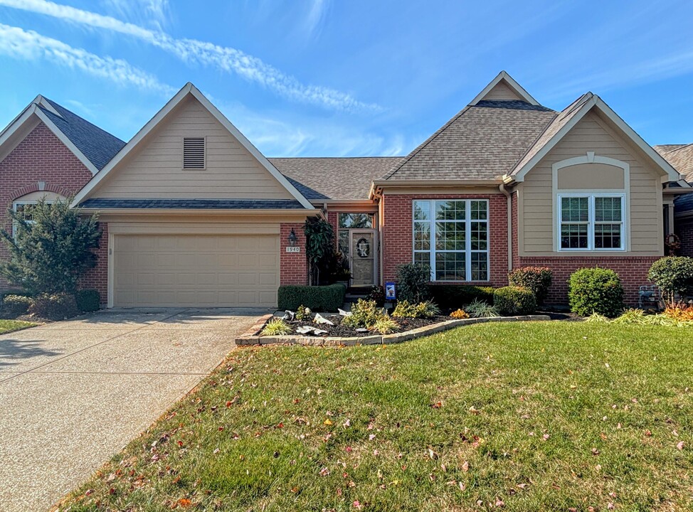 1940 Marktwain Way in Villa Hills, KY - Building Photo